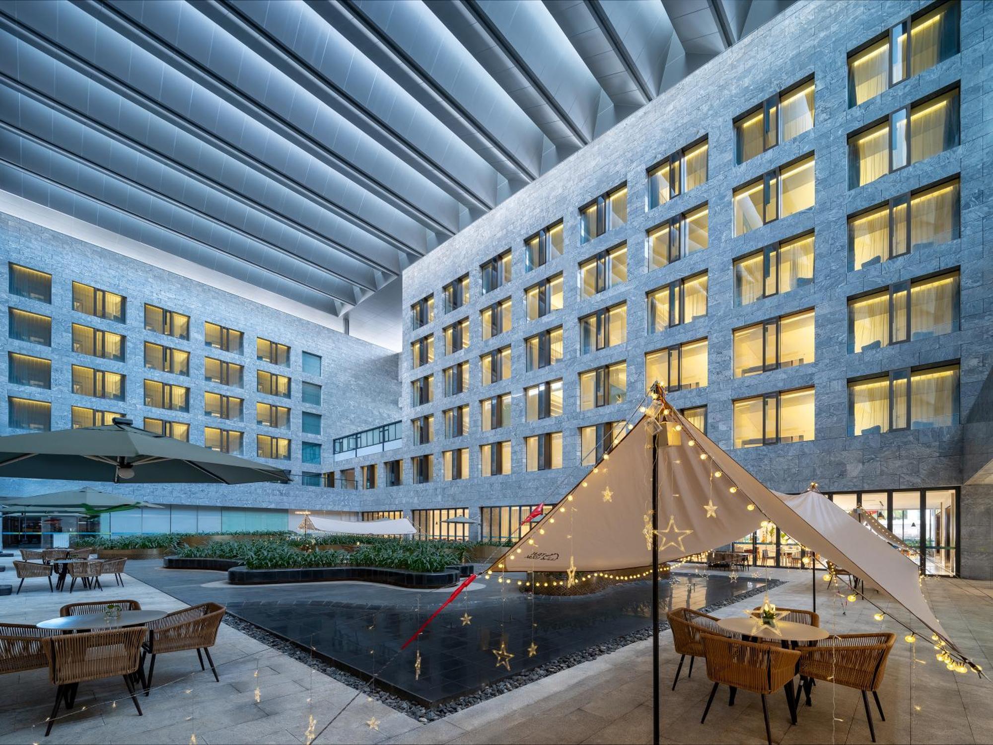 Sanya Phoenix Airport Hotel Bagian luar foto