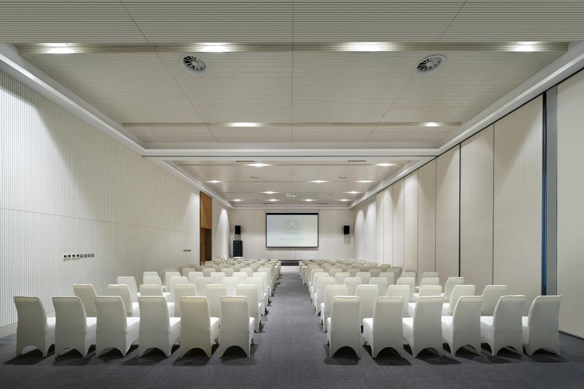 Sanya Phoenix Airport Hotel Bagian luar foto