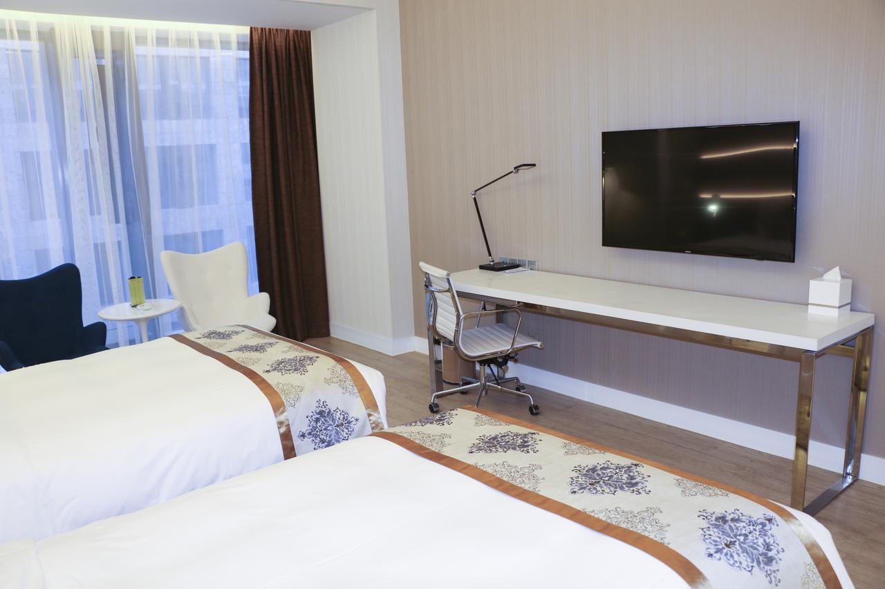 Sanya Phoenix Airport Hotel Bagian luar foto